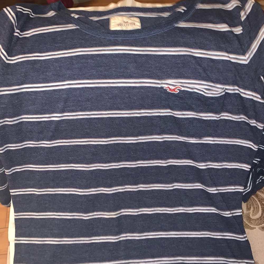 Blue quarter arm length shirt